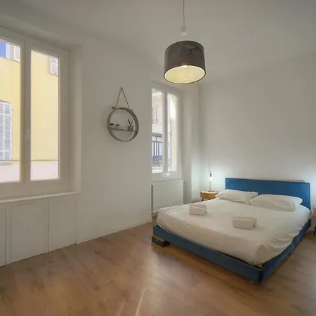 Centre Riviera Escape Bright 2br 70m2 Calm Street Ac Ultrafast Wifi