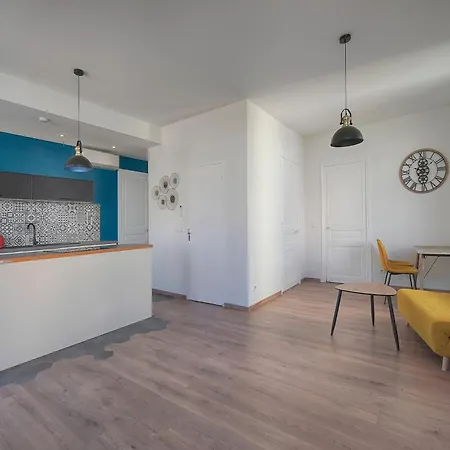 Centre Riviera Escape Bright 2br 70m2 Calm Street Ac Ultrafast Wifi Apartment *