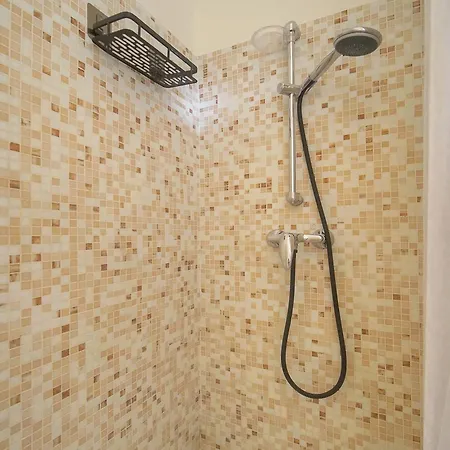 Centre Riviera Escape Bright 2br 70m2 Calm Street Ac Ultrafast Wifi