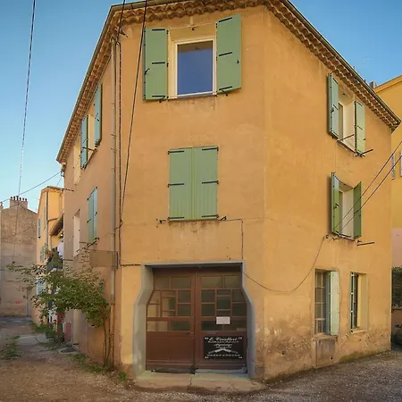 Apartman Off Centre Riviera Escape Bright 2br 70m2 Calm Street Ac Ultrafast Wifi