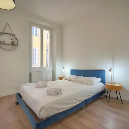 Off Centre Riviera Escape Bright 2br 70m2 Calm Street Ac Ultrafast Wifi * Cannes